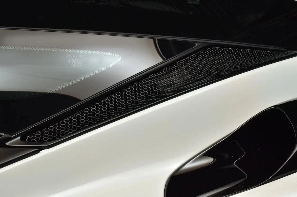 2026 McLaren GT - Image 8 of 31