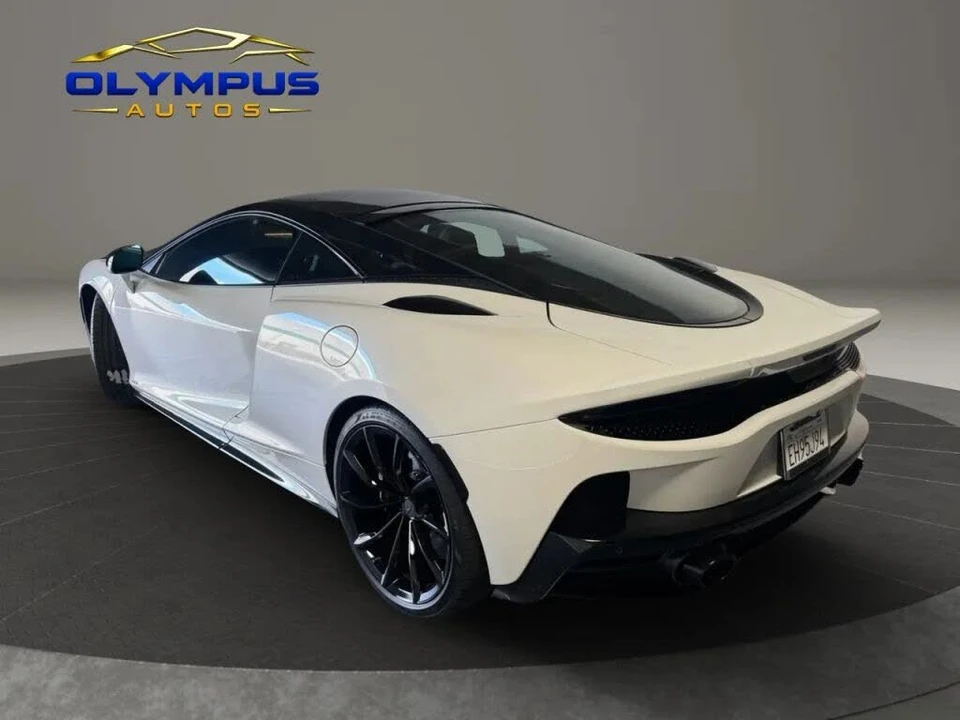 2026 McLaren GT - Image 15 of 31