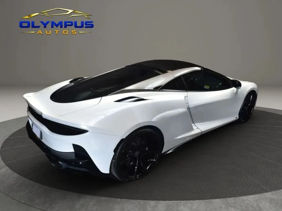 2026 McLaren GT - Image 3 of 31