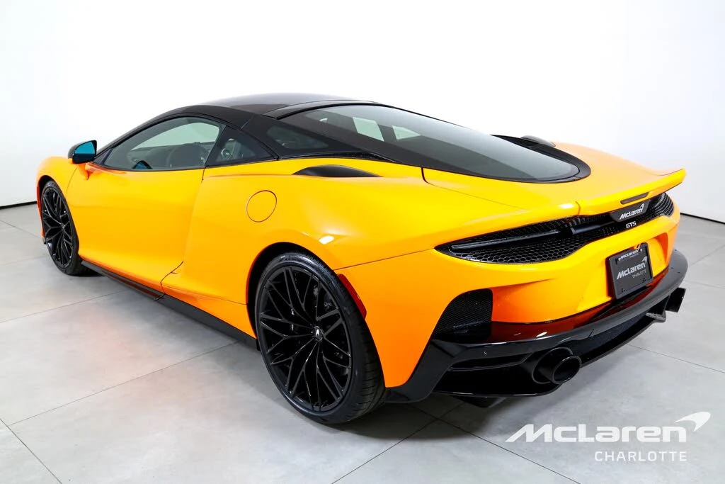 2026 McLaren GT - Image 7 of 7
