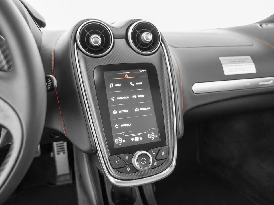2026 McLaren GT - Image 18 of 31