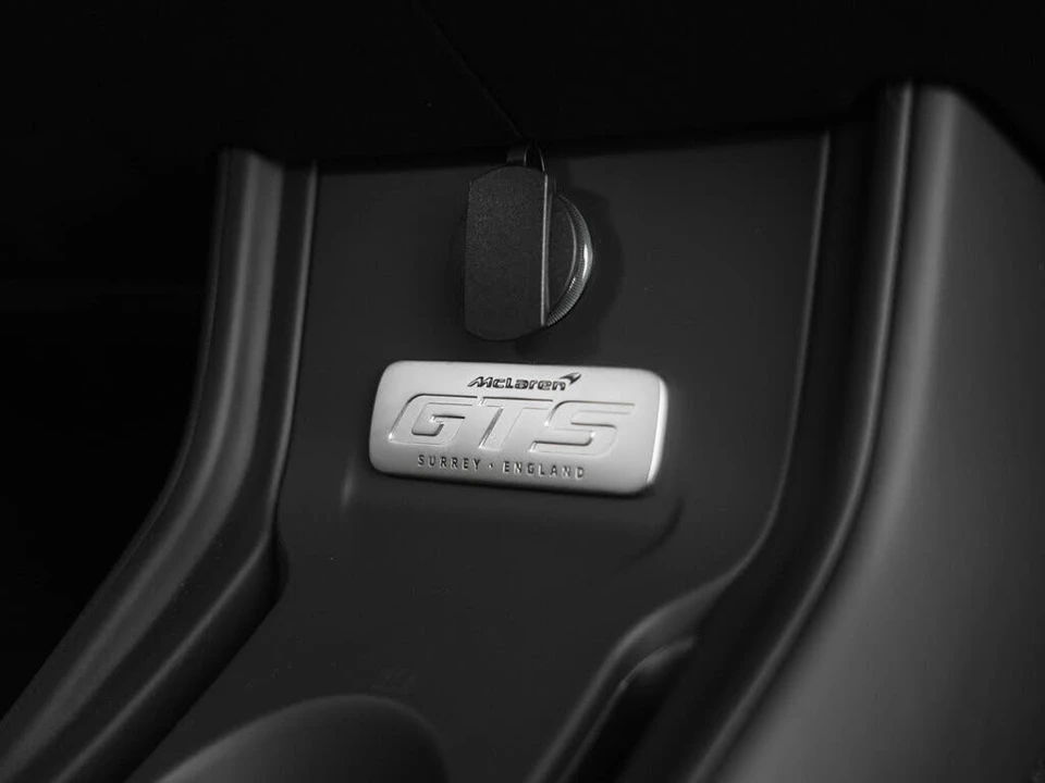 2026 McLaren GT - Image 26 of 31