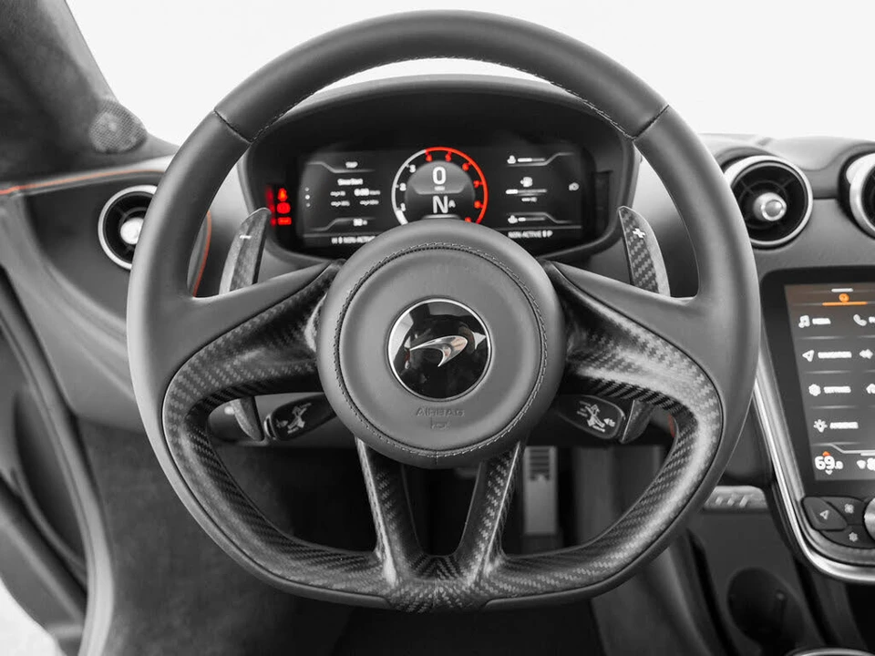2026 McLaren GT - Image 11 of 31