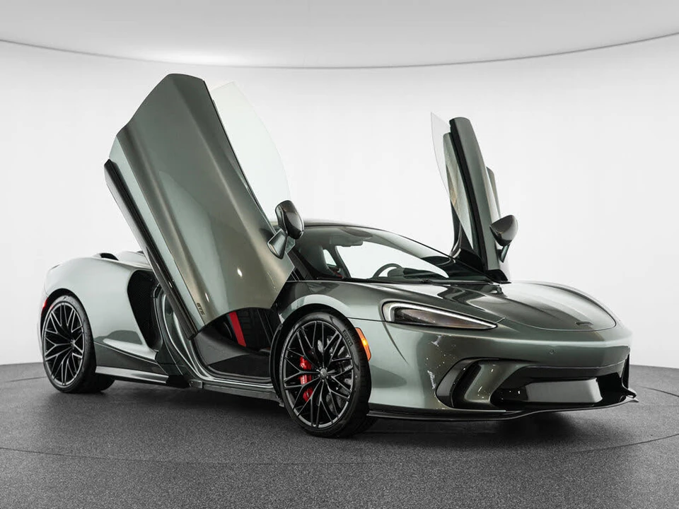 2026 McLaren GT - Image 8 of 31