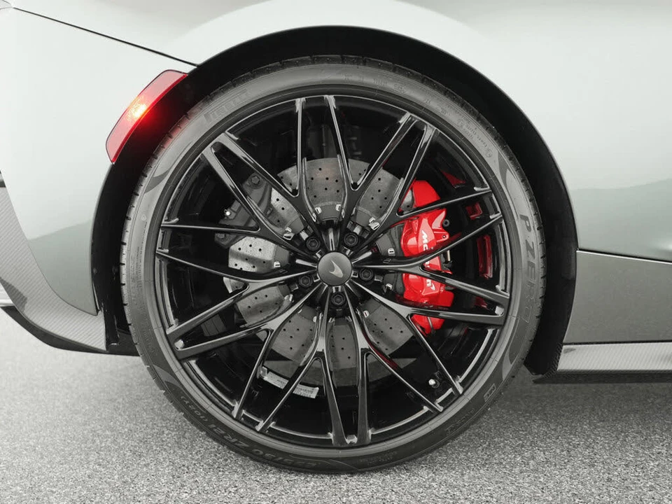 2026 McLaren GT - Image 31 of 31