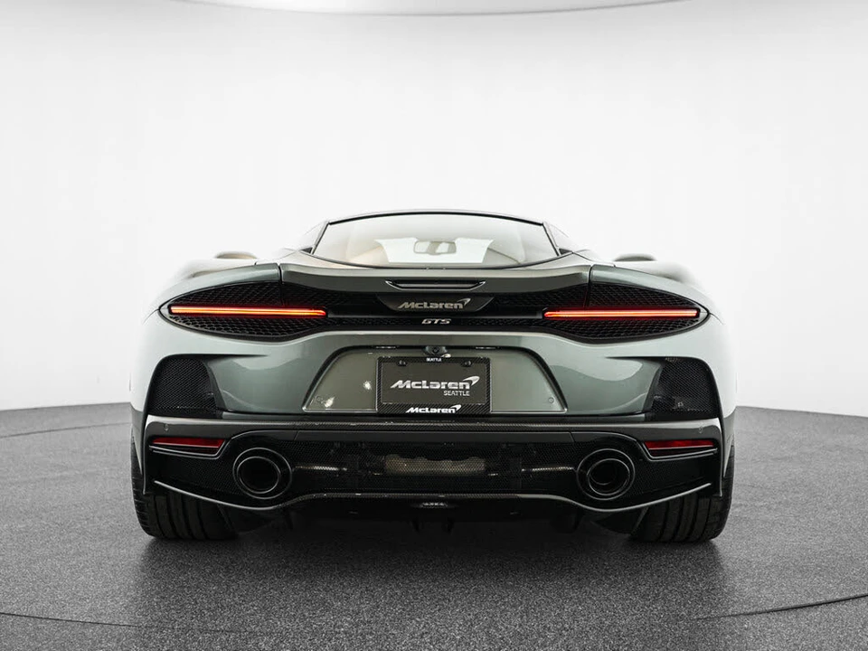 2026 McLaren GT - Image 5 of 31