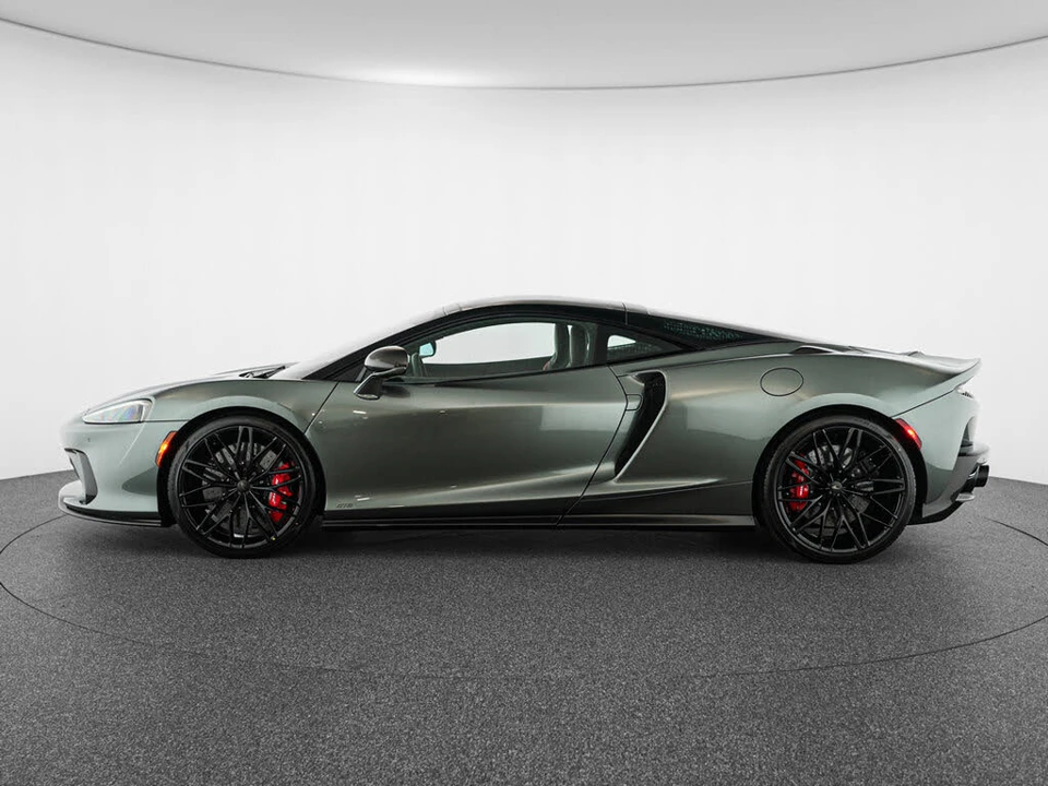 2026 McLaren GT - Image 2 of 31