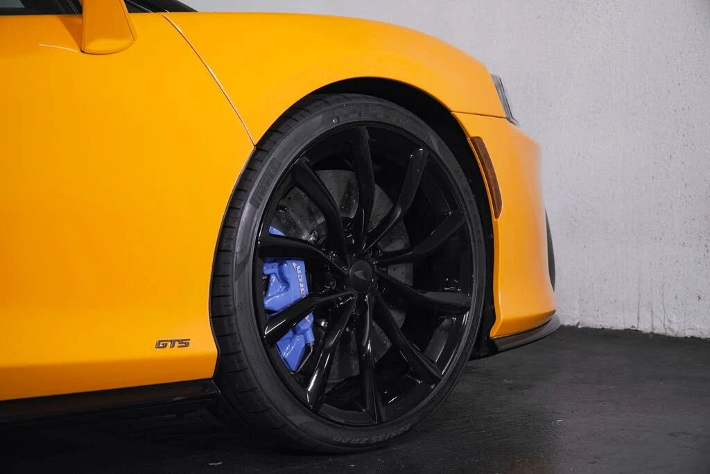 2026 McLaren GT - Image 9 of 31
