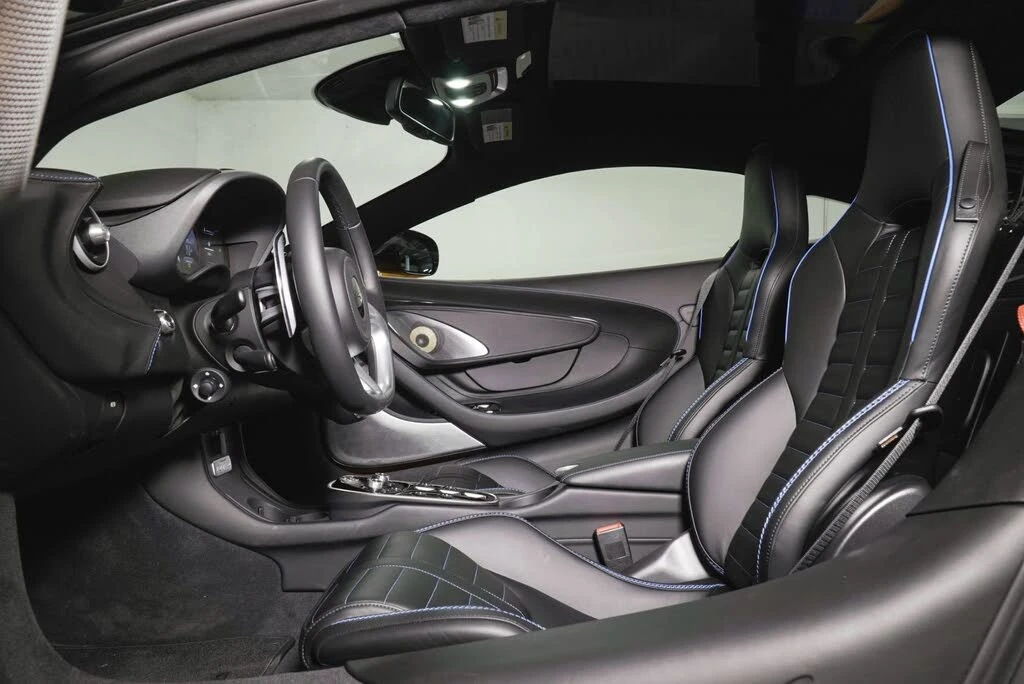 2026 McLaren GT - Image 19 of 31