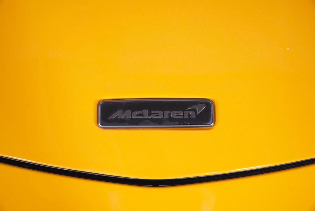 2026 McLaren GT - Image 16 of 31