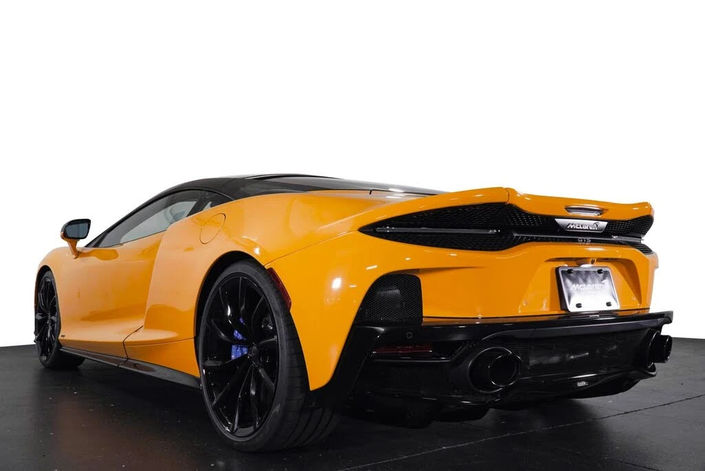 2026 McLaren GT - Image 8 of 31
