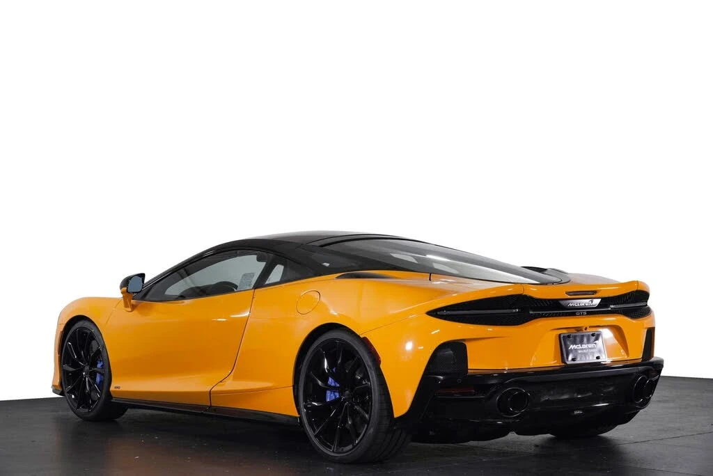2026 McLaren GT - Image 28 of 31