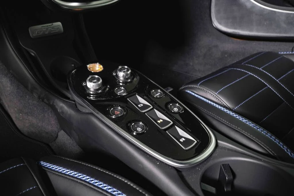 2026 McLaren GT - Image 21 of 31