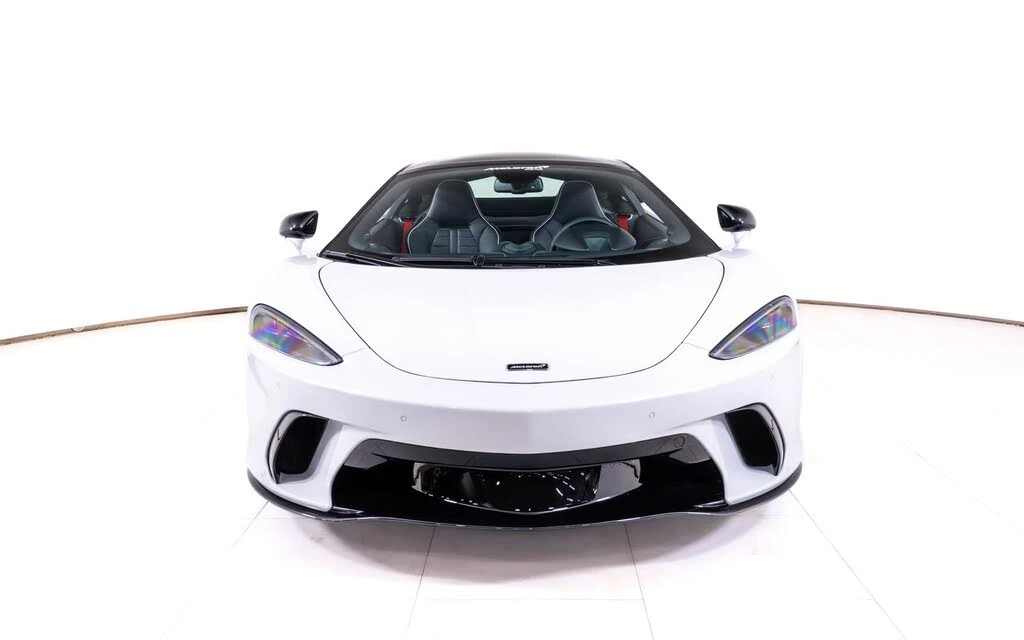 2026 McLaren GT - Image 8 of 24