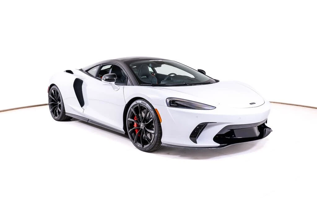 2026 McLaren GT - Image 7 of 24