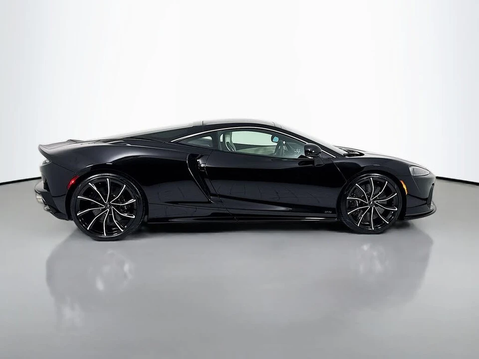 2026 McLaren GT - Image 8 of 26