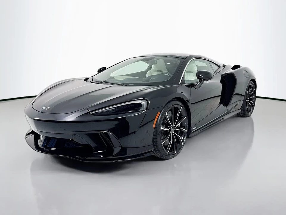 2026 McLaren GT - Image 3 of 26