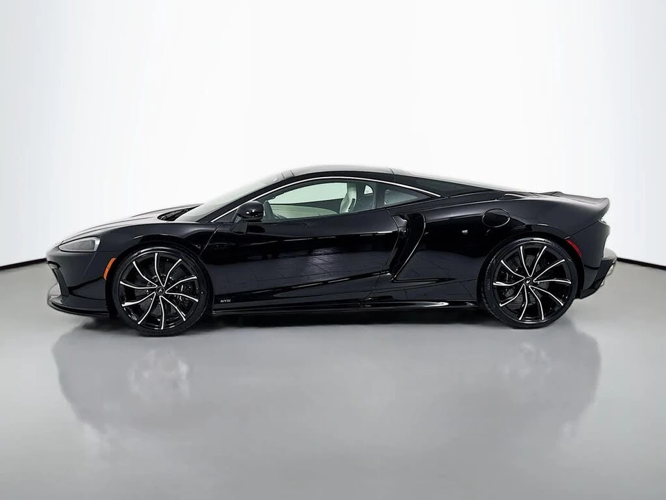 2026 McLaren GT - Image 4 of 26