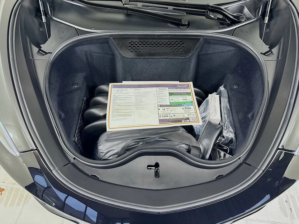 2026 McLaren GT - Image 25 of 26