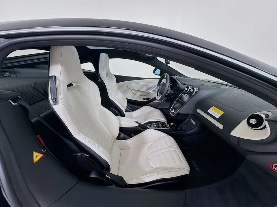 2026 McLaren GT - Image 23 of 26