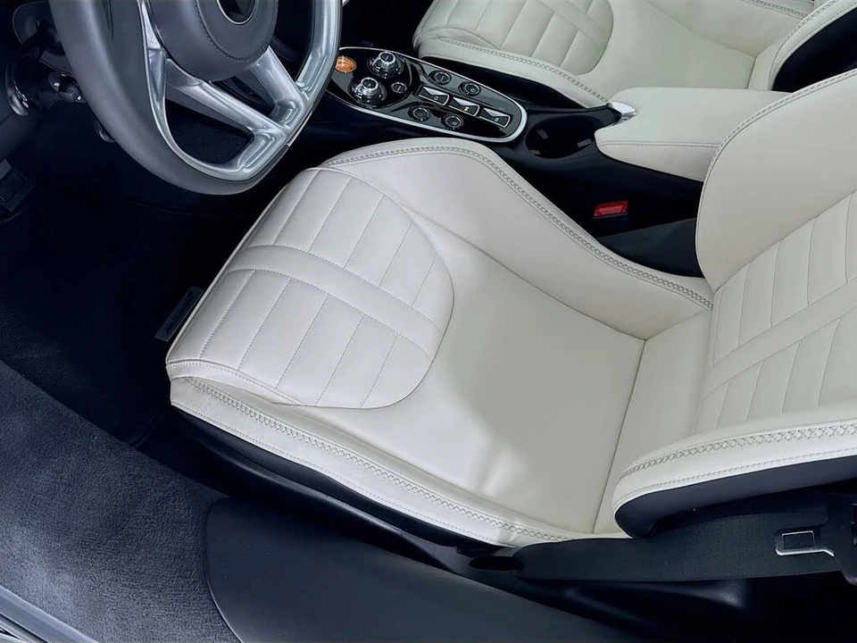 2026 McLaren GT - Image 18 of 26