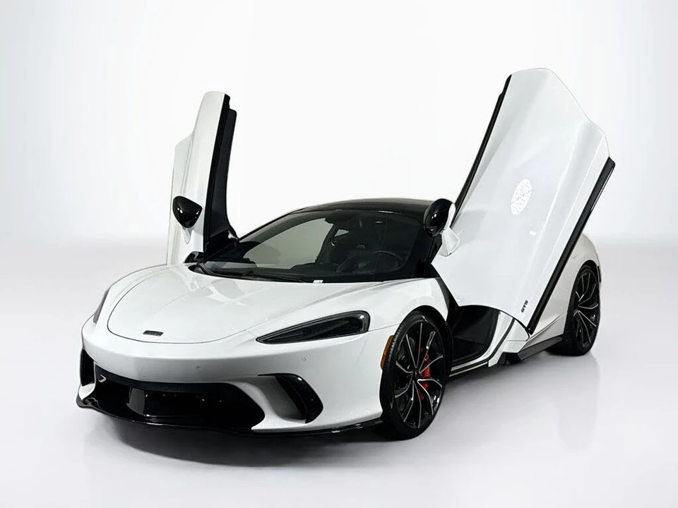 2026 McLaren GT - Image 21 of 26