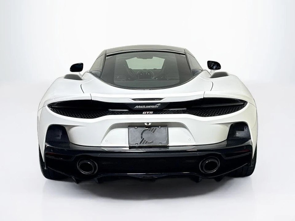 2026 McLaren GT - Image 4 of 26