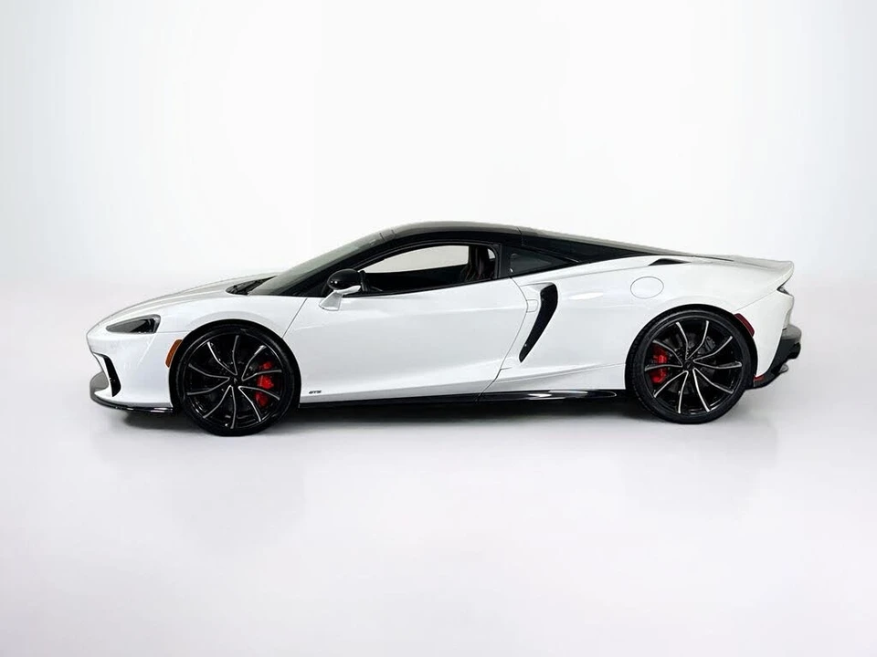 2026 McLaren GT - Image 2 of 26