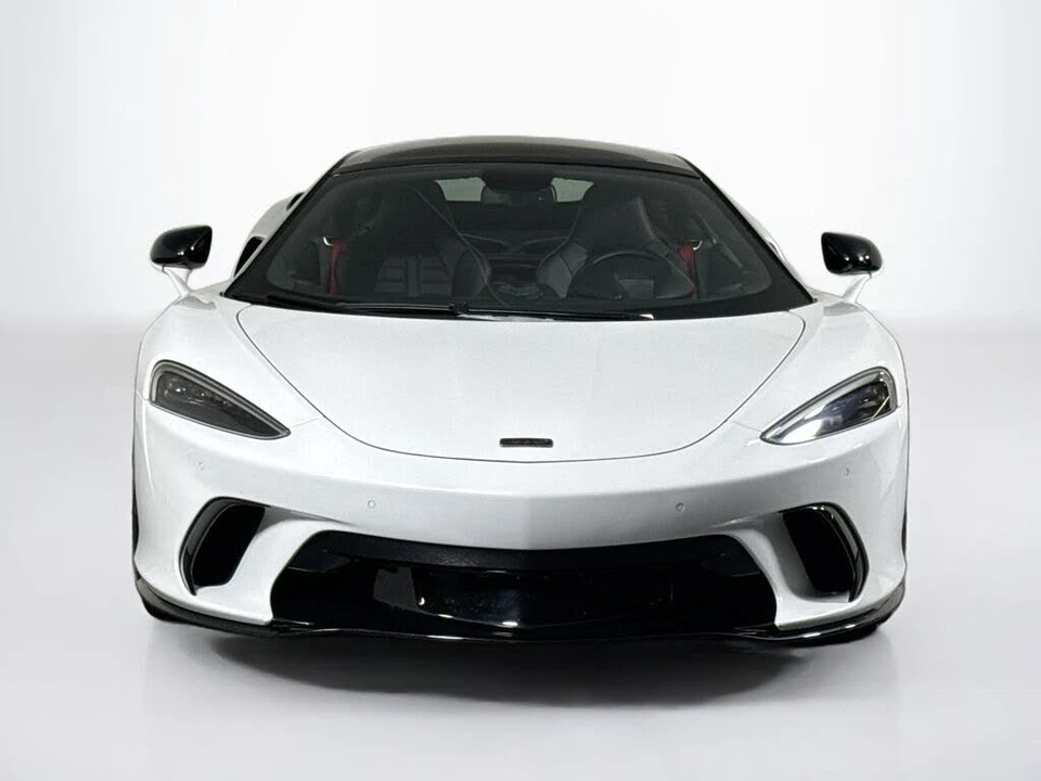 2026 McLaren GT - Image 8 of 26