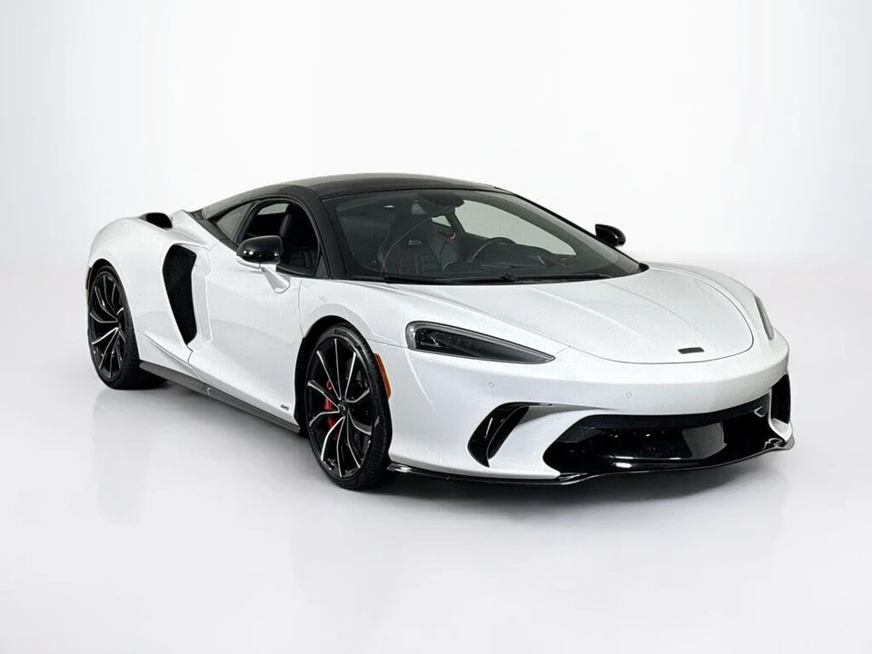 2026 McLaren GT - Image 7 of 26