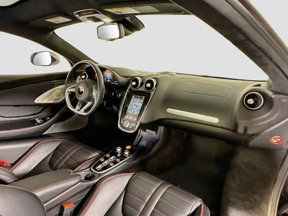 2026 McLaren GT - Image 15 of 26
