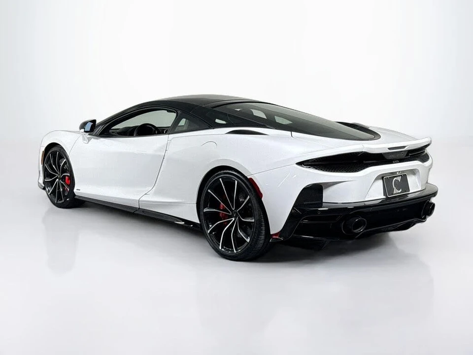 2026 McLaren GT - Image 3 of 26