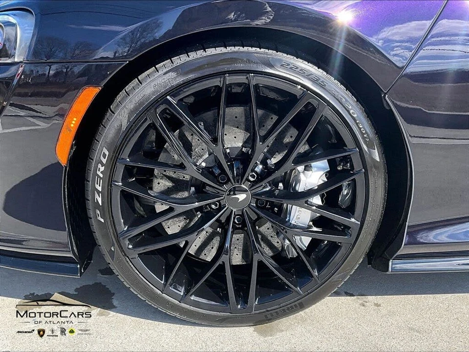 2026 McLaren GT - Image 10 of 15