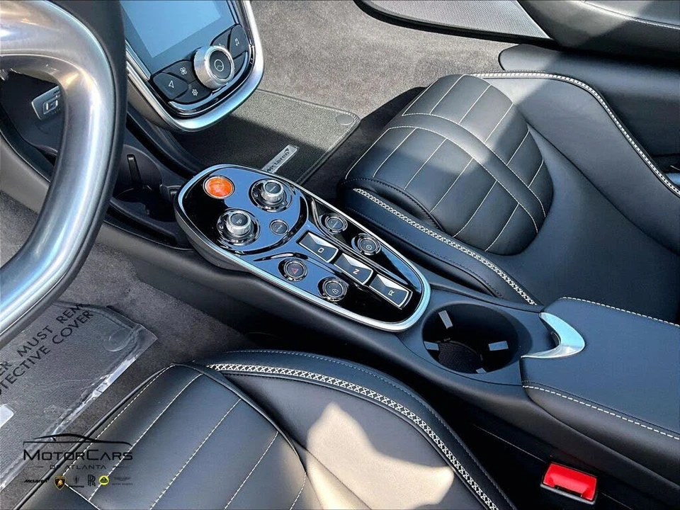 2026 McLaren GT - Image 8 of 15