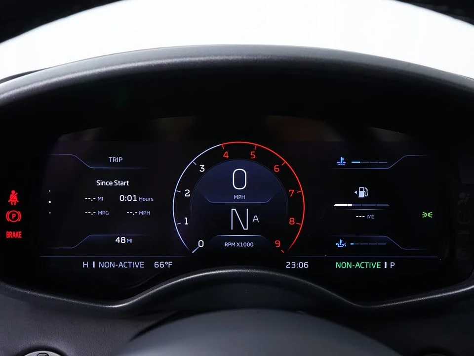 2026 McLaren GT - Image 23 of 26