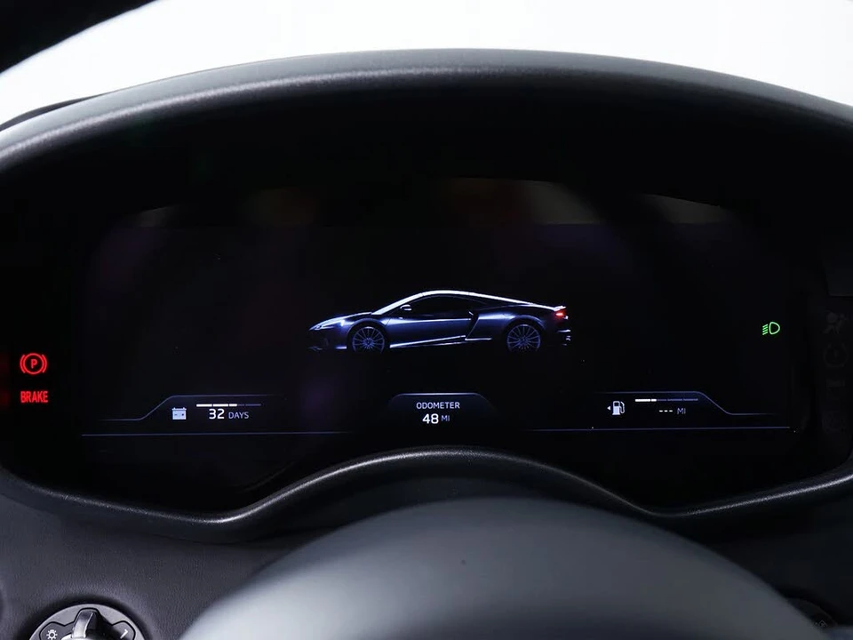 2026 McLaren GT - Image 22 of 26