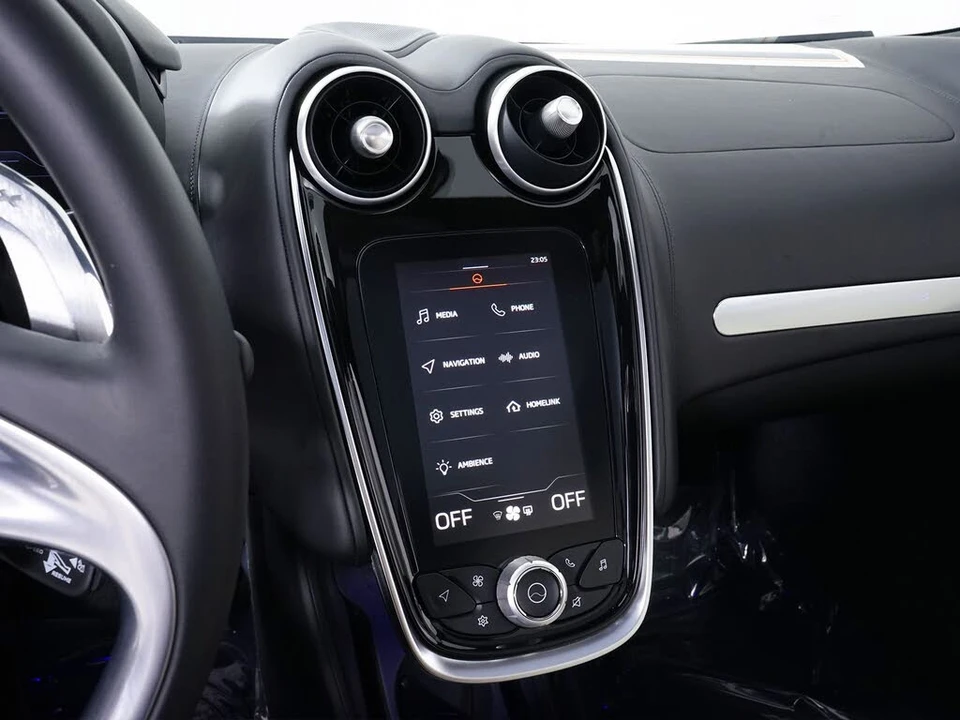 2026 McLaren GT - Image 25 of 26
