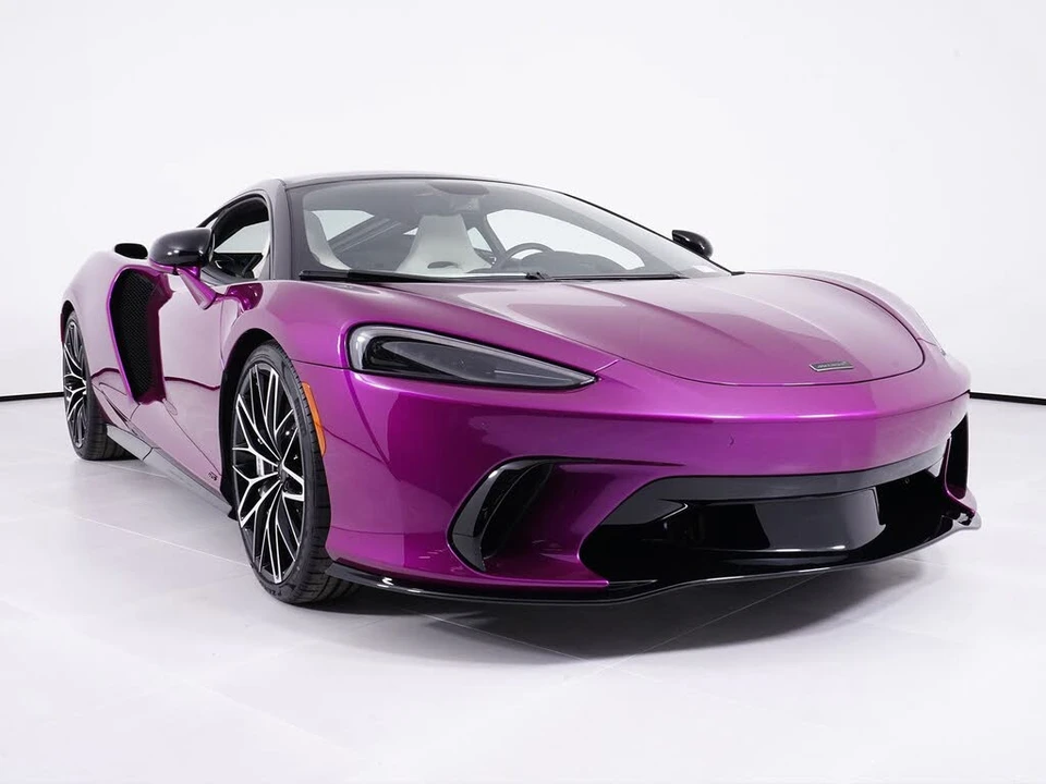 2026 McLaren GT - Image 17 of 26