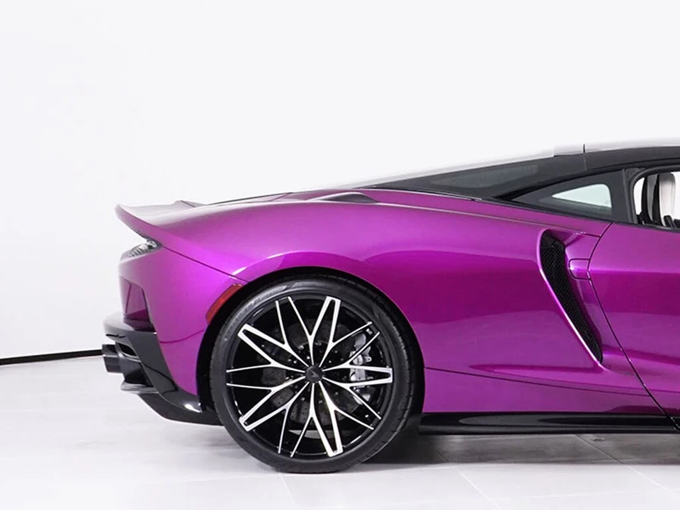 2026 McLaren GT - Image 14 of 26