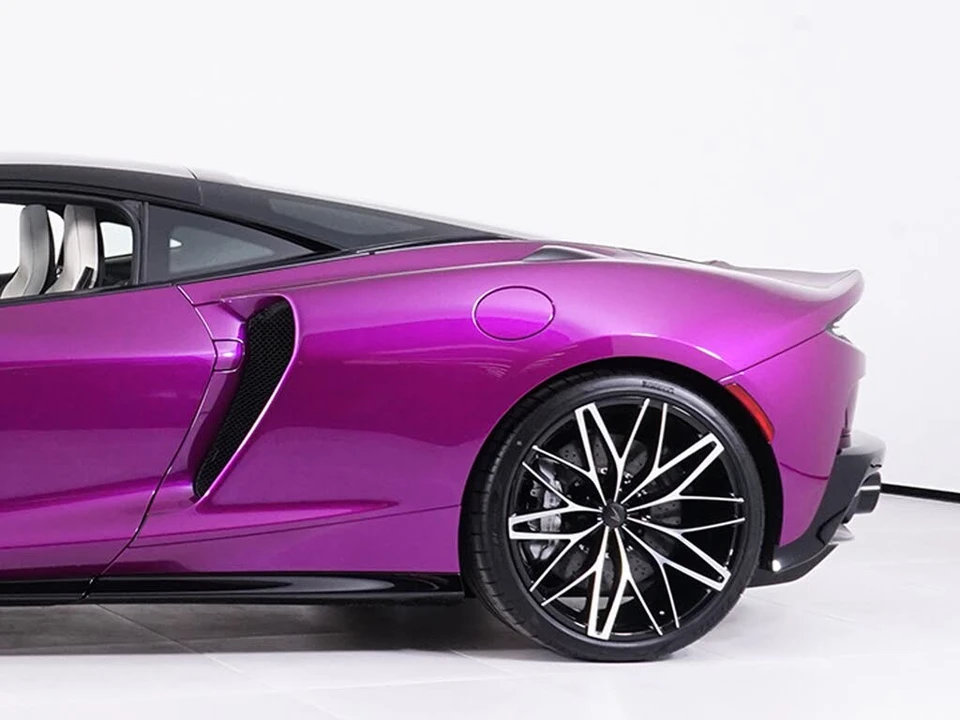 2026 McLaren GT - Image 13 of 26
