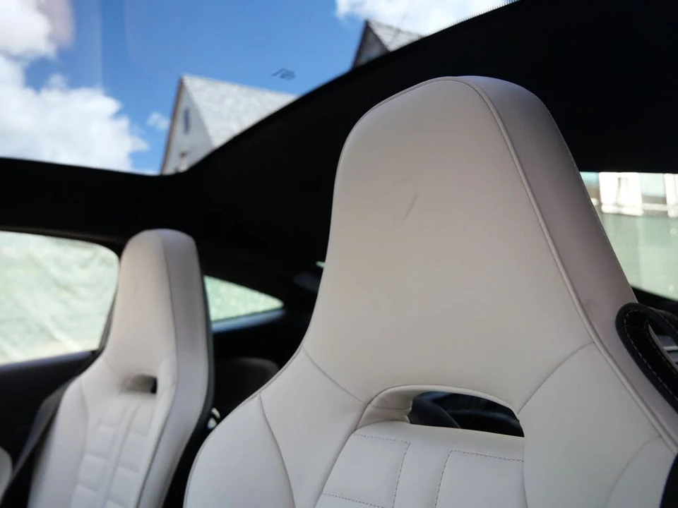 2026 McLaren GT - Image 17 of 28