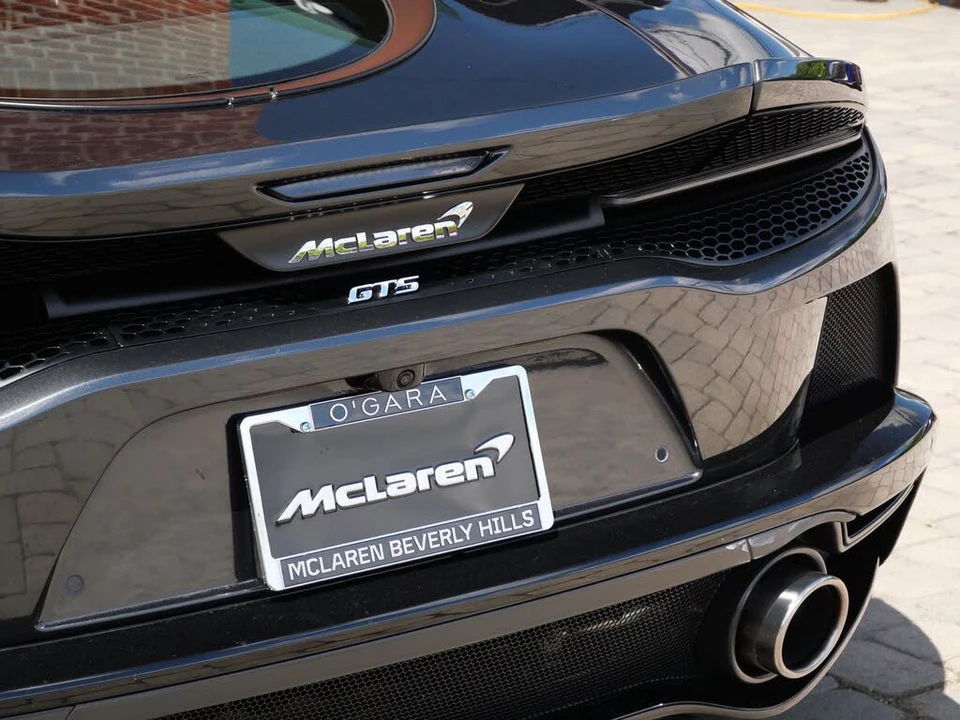 2026 McLaren GT - Image 23 of 28