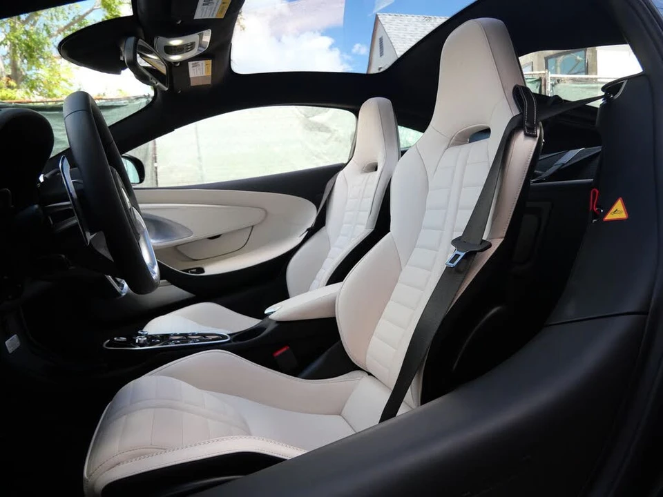 2026 McLaren GT - Image 16 of 28