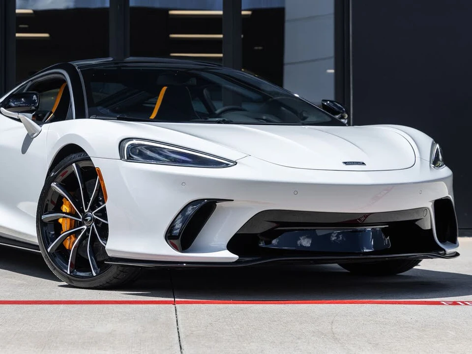 2026 McLaren GT - Image 7 of 31
