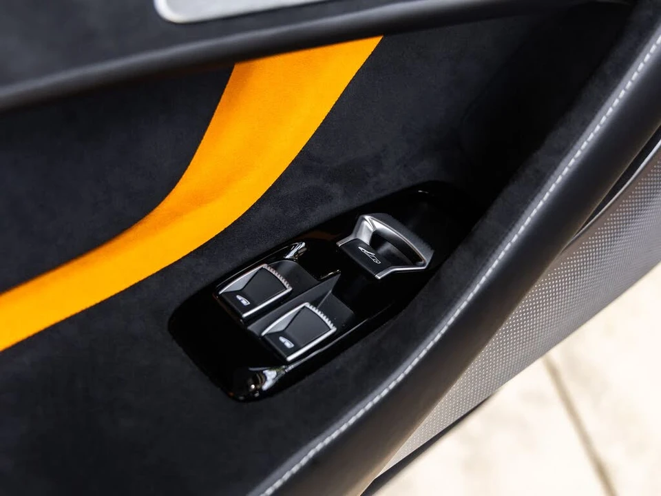2026 McLaren GT - Image 27 of 31