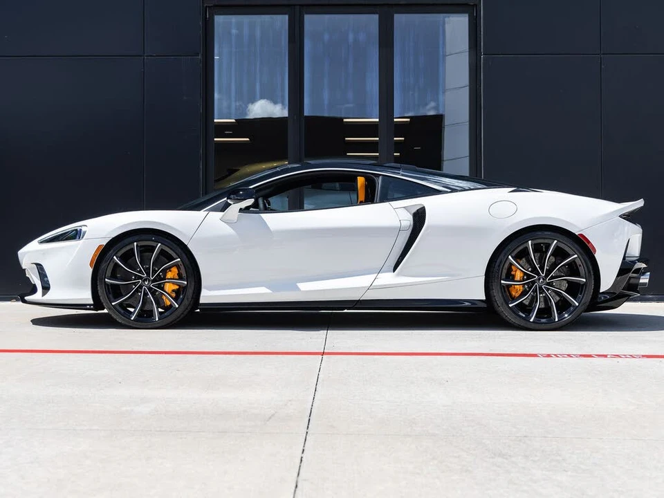 2026 McLaren GT - Image 12 of 31