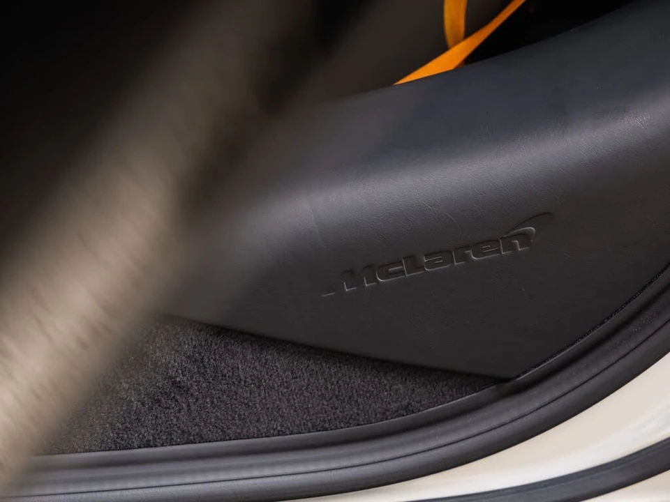 2026 McLaren GT - Image 28 of 31