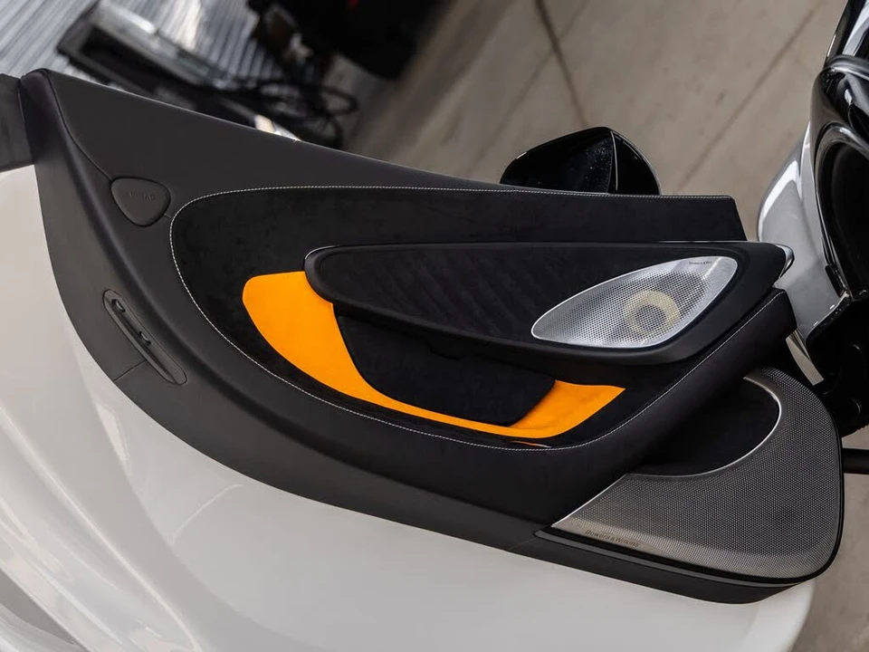 2026 McLaren GT - Image 25 of 31
