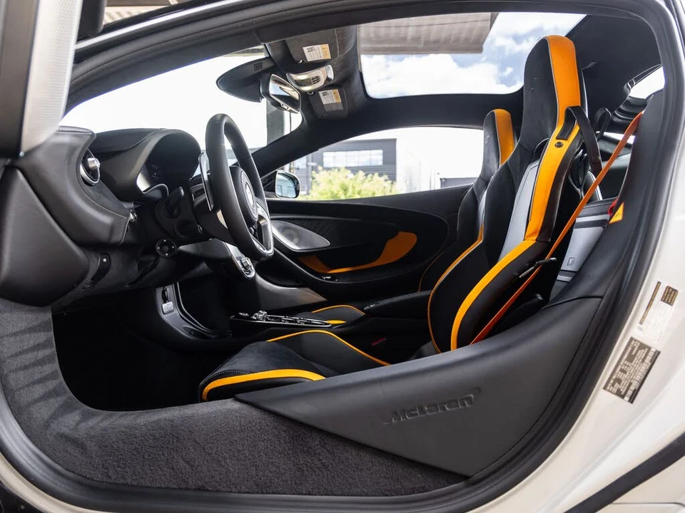 2026 McLaren GT - Image 29 of 31