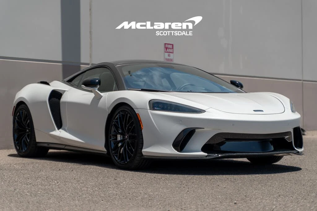 2026 McLaren GT - Image 9 of 30